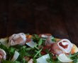 Pizza cu prosciutto crudo, rucola si parmezan-0