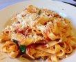 Tagliatelle con sugo fresco di pomodoro-4