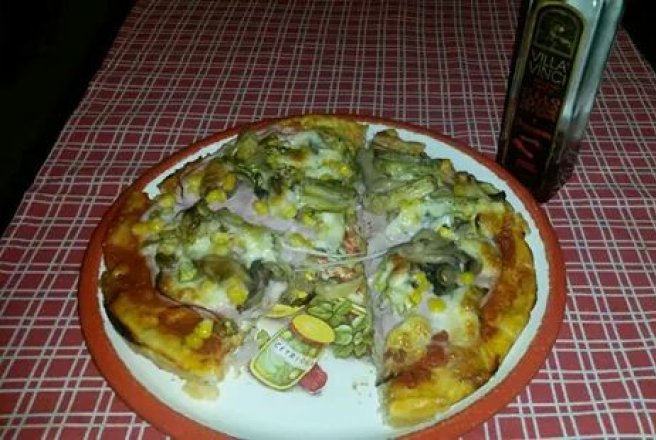 Pizza de casa picanta