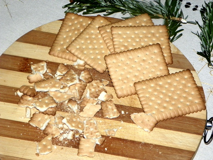 Tort cu blat de biscuiti si crema de mascarpone si ciocolata