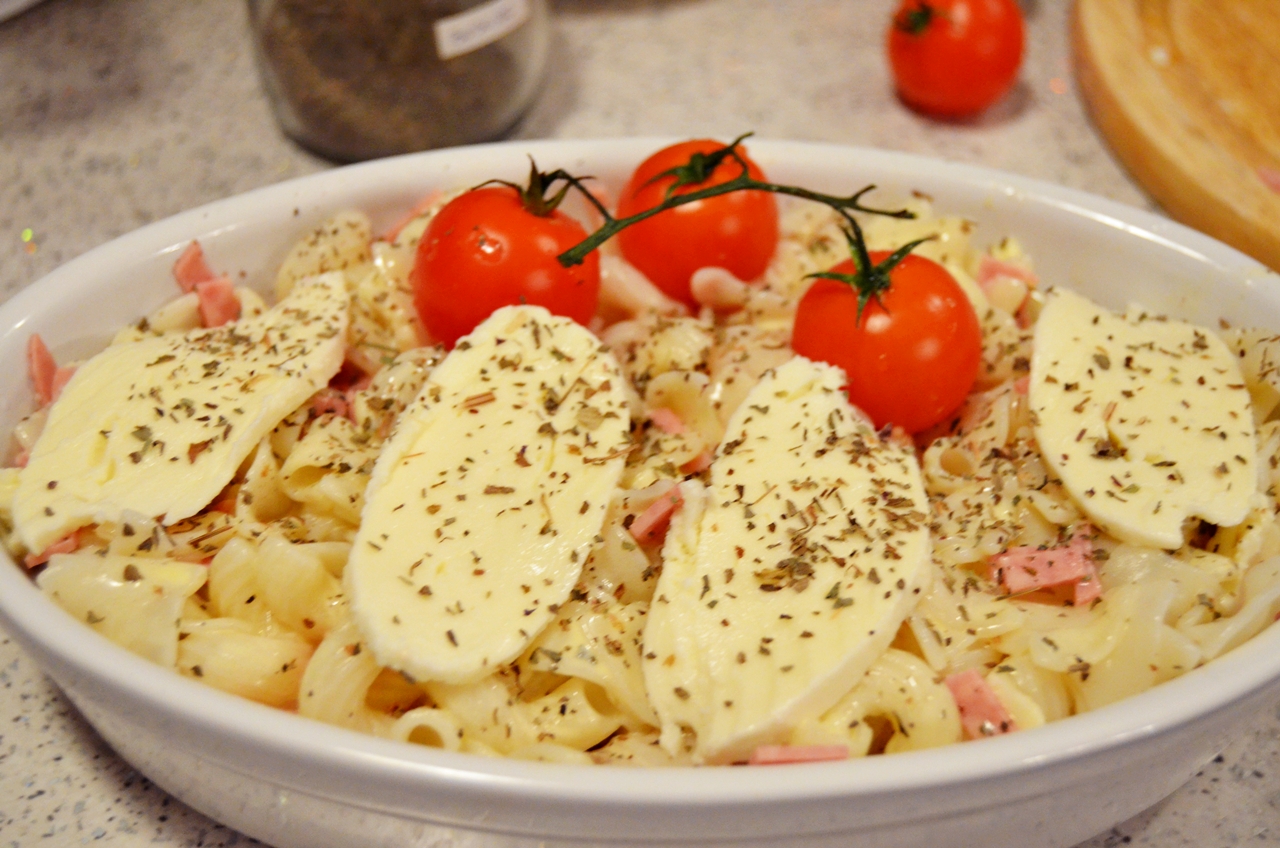 Paste la cuptor cu smantana si mozzarella