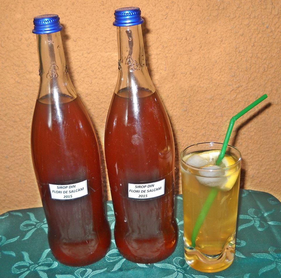 Sirop din flori de salcam