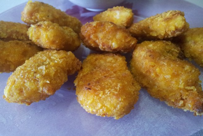 Nuggets din piept de pui cu sos de iaurt