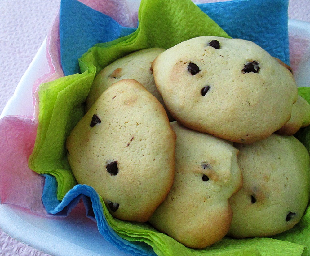 Biscuiti cu portocala si pepite de ciocolata