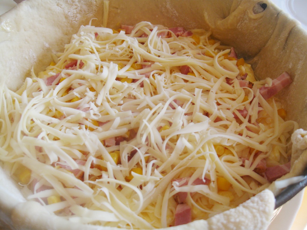 Tarta cu bacon si porumb