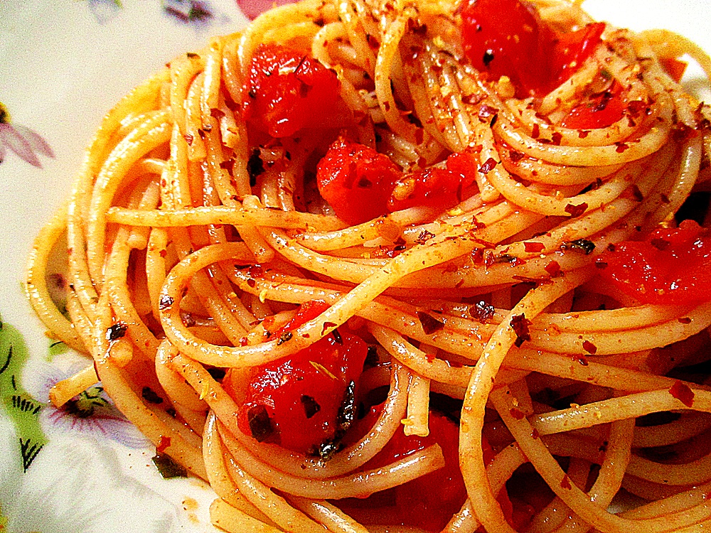 Spaghetti alla checca sul rogo