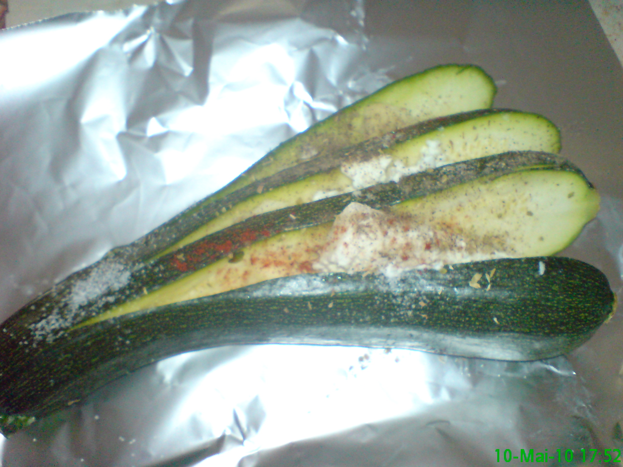 Zucchini umplut cu feta