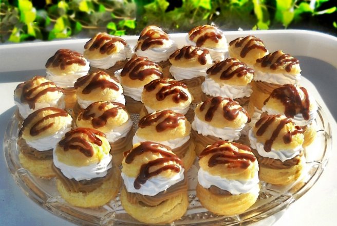 Choux-uri cu crema de ness si ciocolata