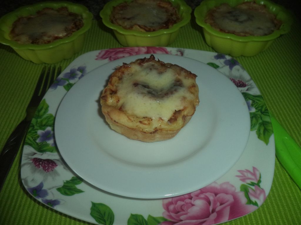 Tarte de piure,ou si cascaval la cuptor