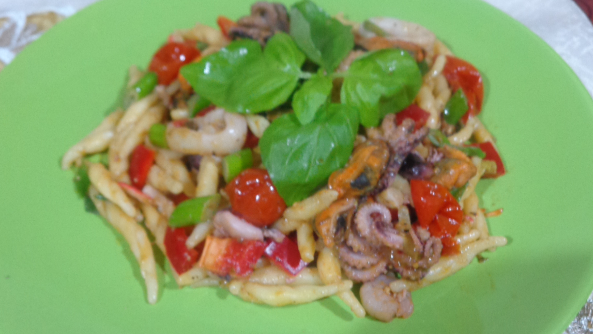 Fructe de mare cu pesto si paste proaspete