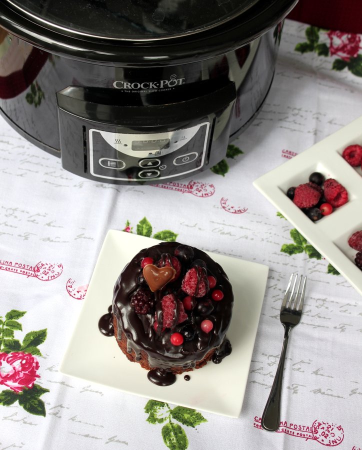 Negresa de post, cu ciocolata si fructe de padure la slow cooker Crock-Pot