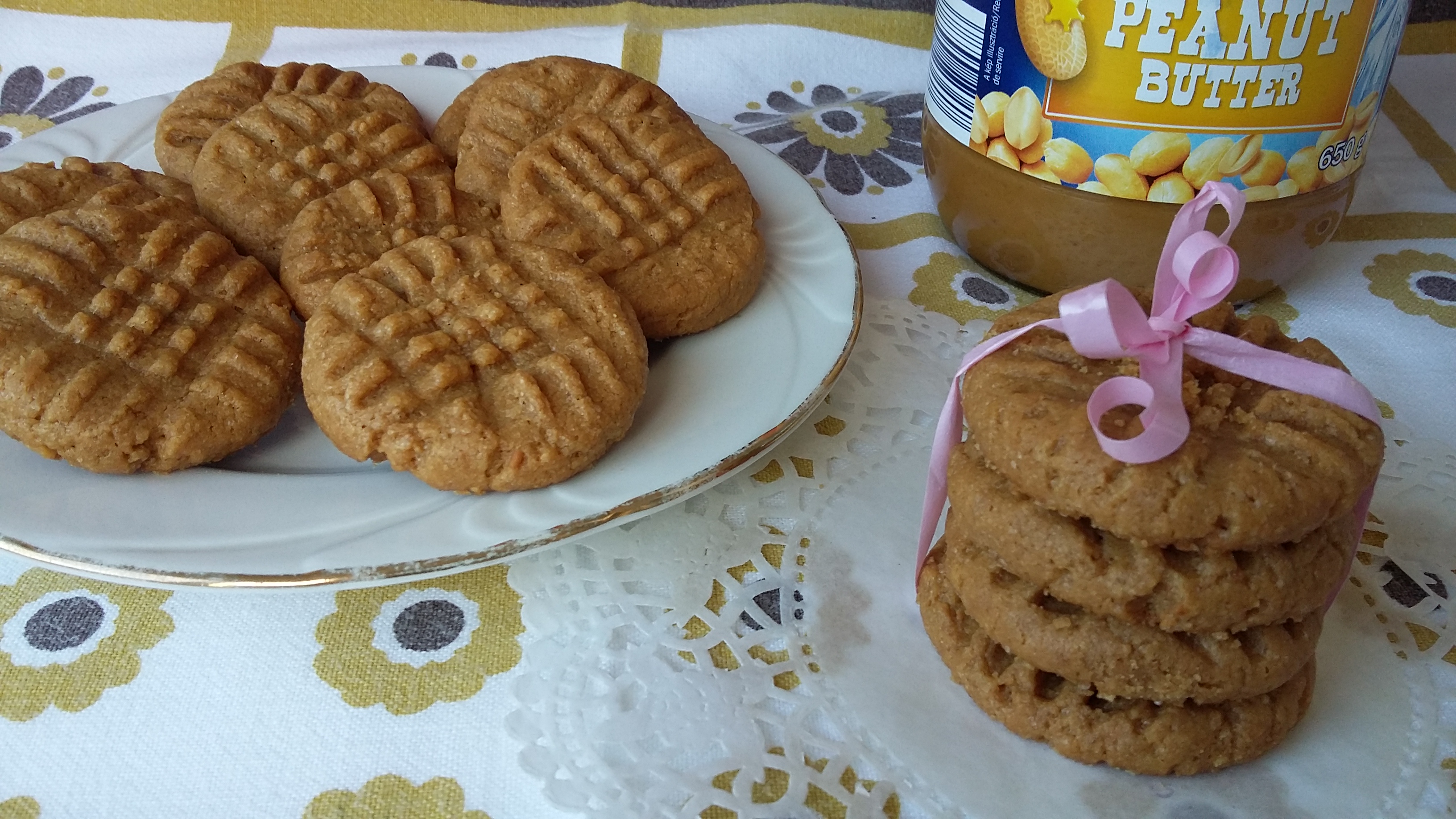 Fursecuri cu unt de arahide (Peanut butter cookies)