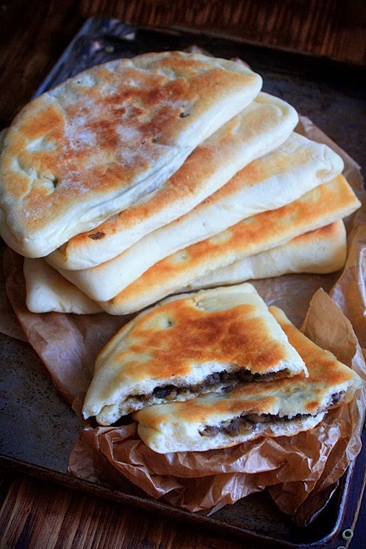 Placinte cu halva si paste...de post
