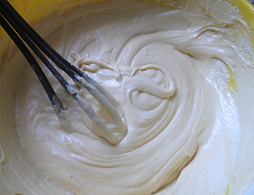 Prajitura cu crema mascarpone, ciocolata si capsuni