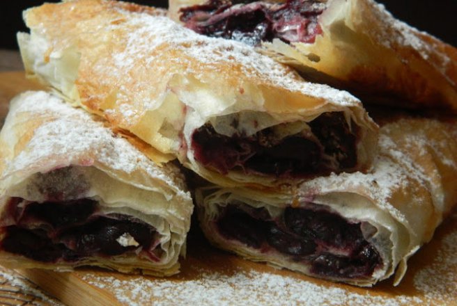 Strudel cu cirese