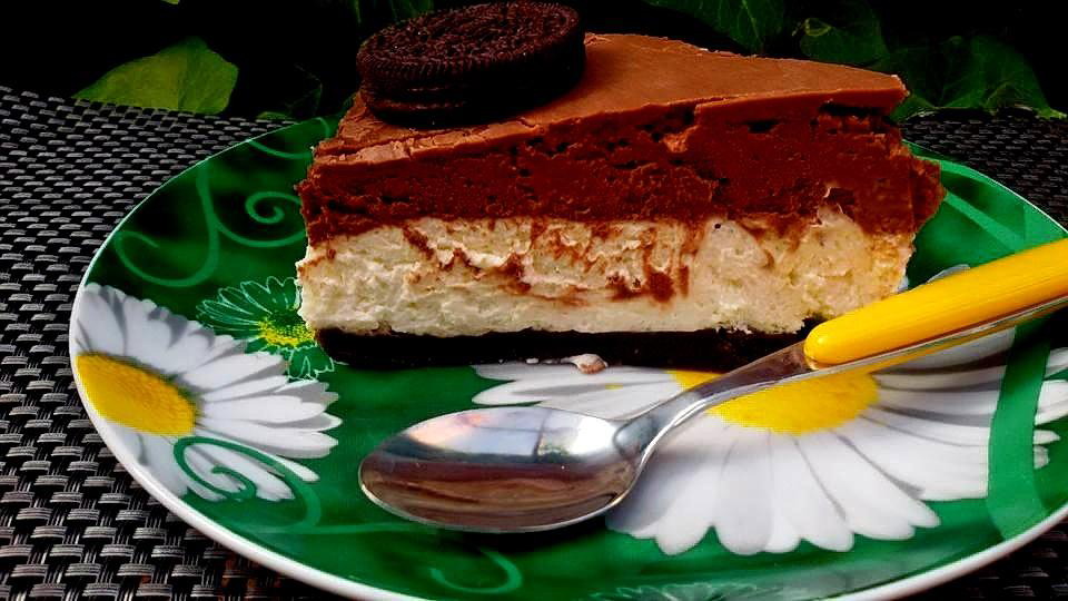 Cheesecake cu mousse de ciocolata (fara coacere)