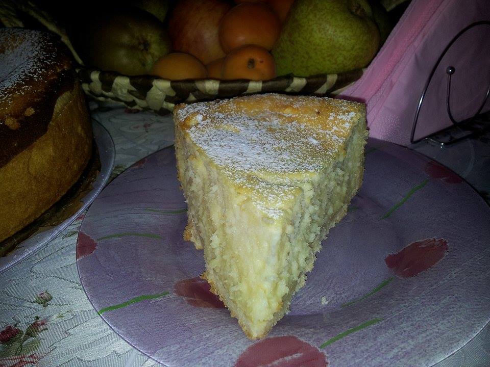 Tarta cu crema de branza si aluat fraged