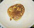 Pancakes cu branza, stafide si sirop de struguri si mar fara zahar-5