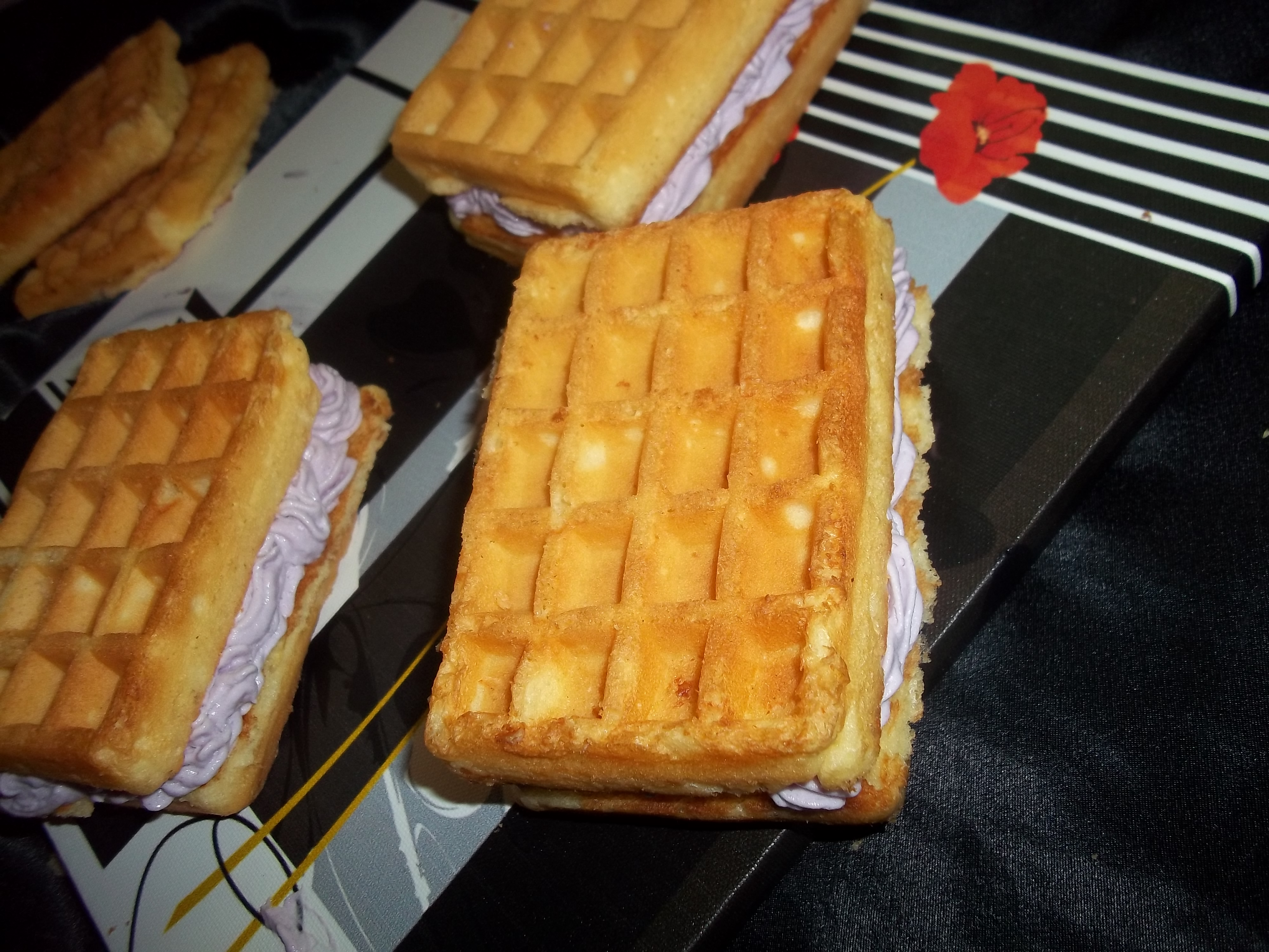 Waffles cu inghetata de afine