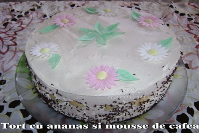 Tort cu ananas si mousse de cafea