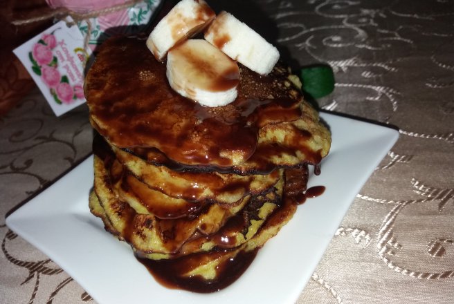 Desert pancakes cu banane