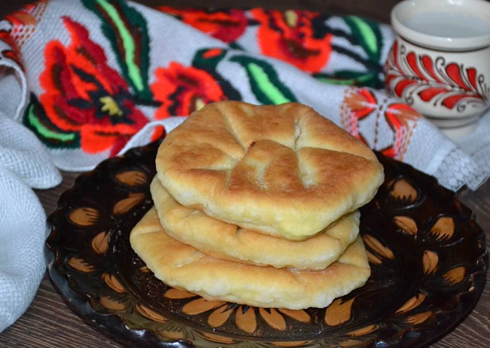 Aperitiv placinta cu urda si marar ca in Maramures