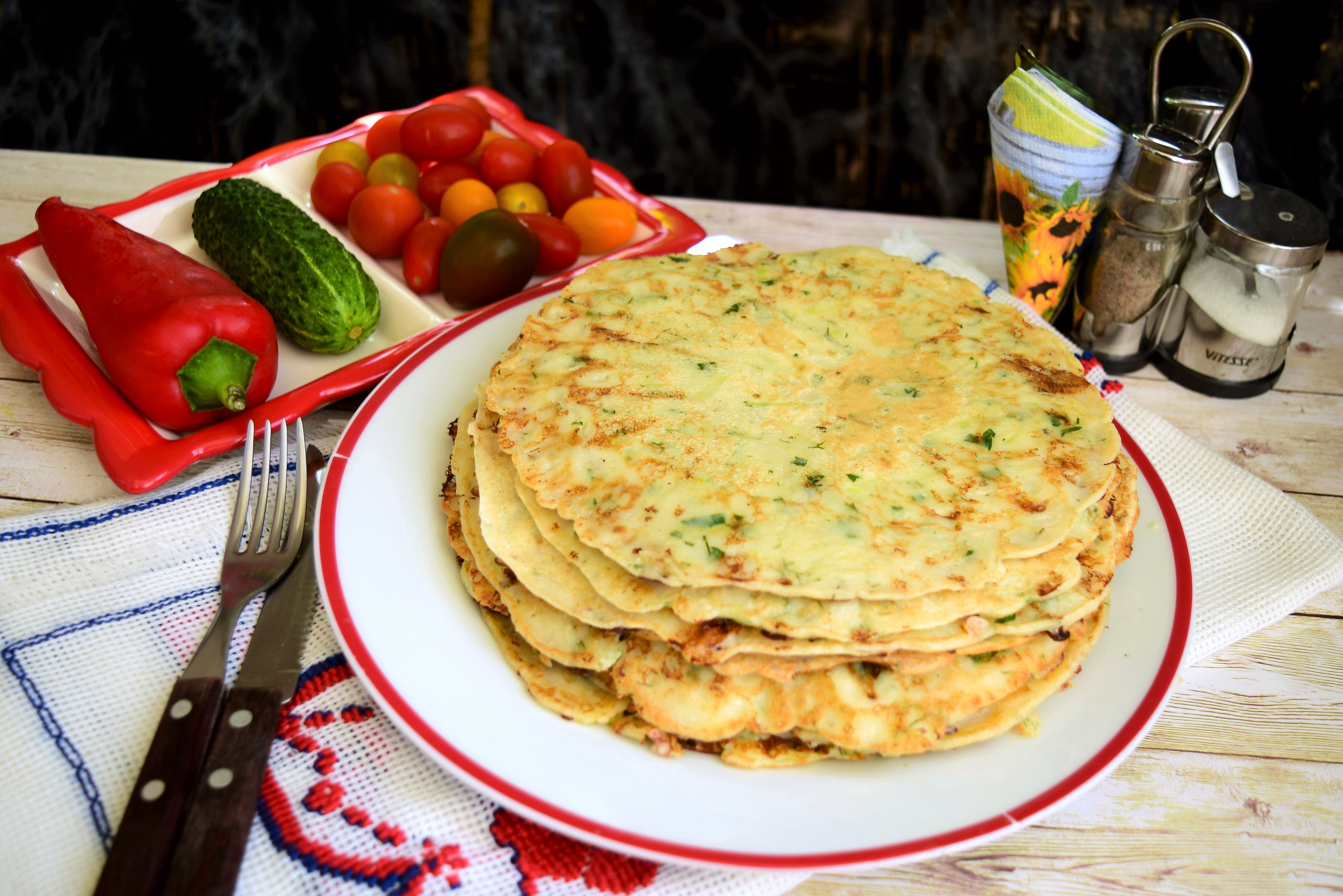 Aperitiv clatite cu branza si dovlecel