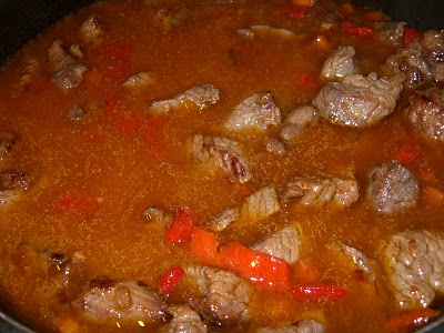 Carne de vita brezata in legume