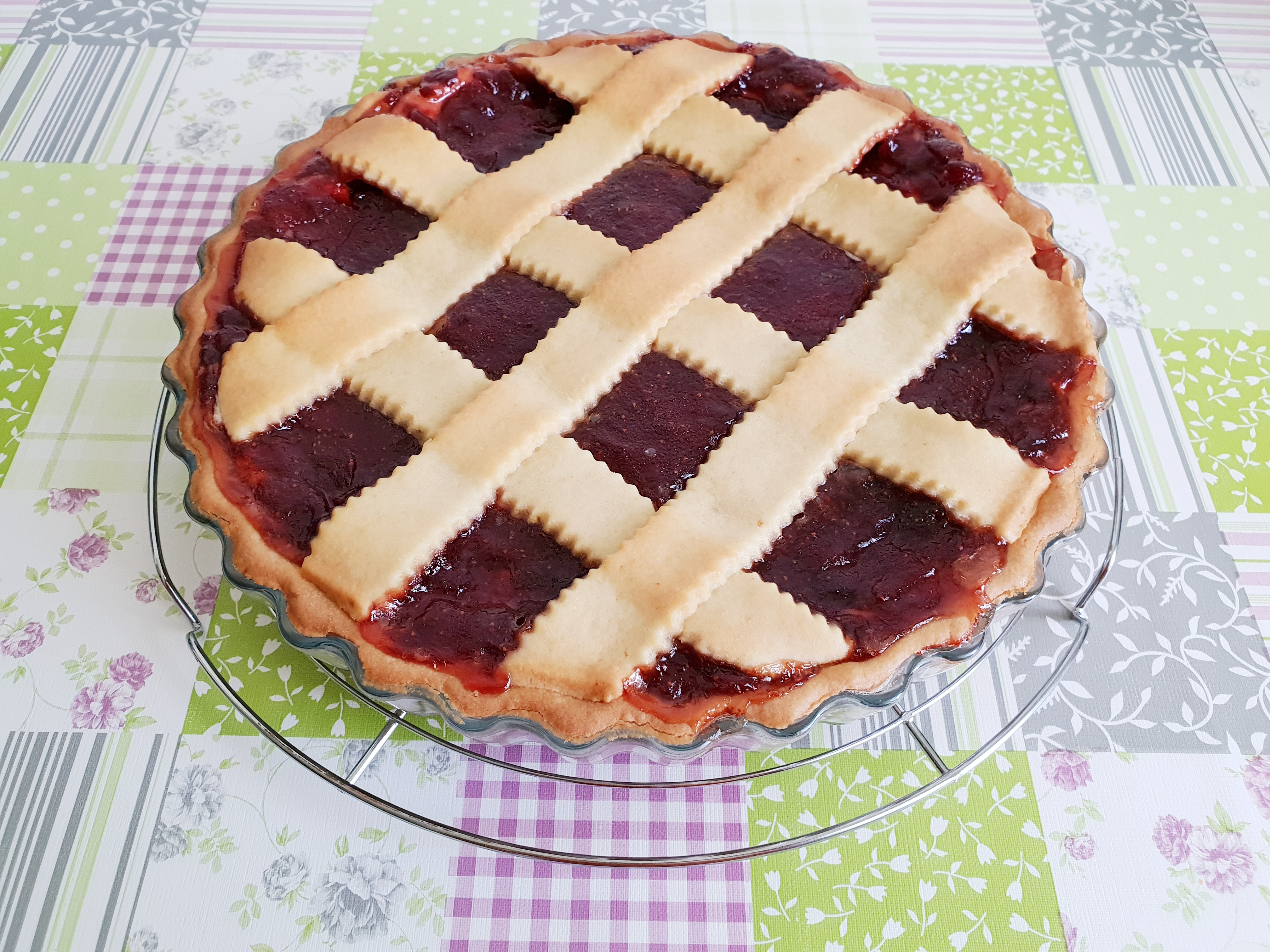 Desert crostata cu ricotta si marmelada de capsuni