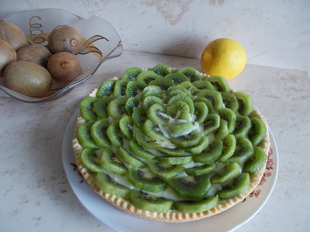 Desert tarta cu crema de lamaie si kiwi -reteta nr. 300