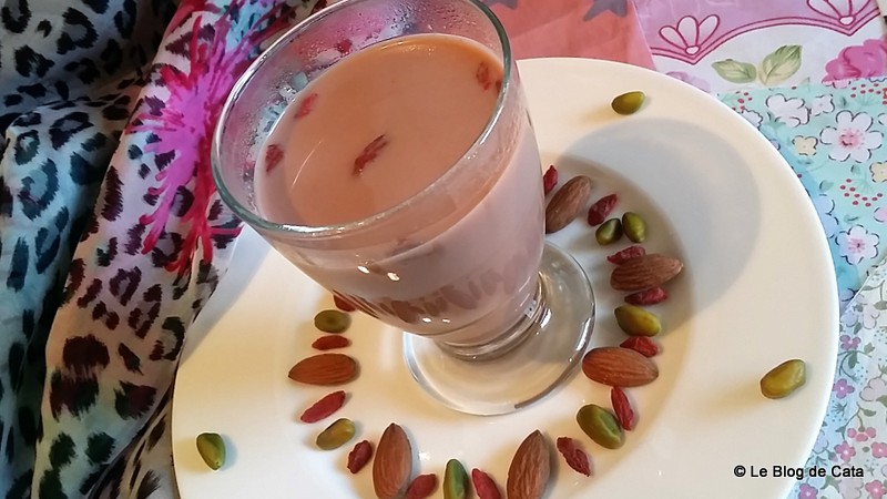 Kashmiri Chai, ceai roz indian