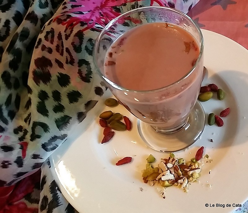 Kashmiri Chai, ceai roz indian