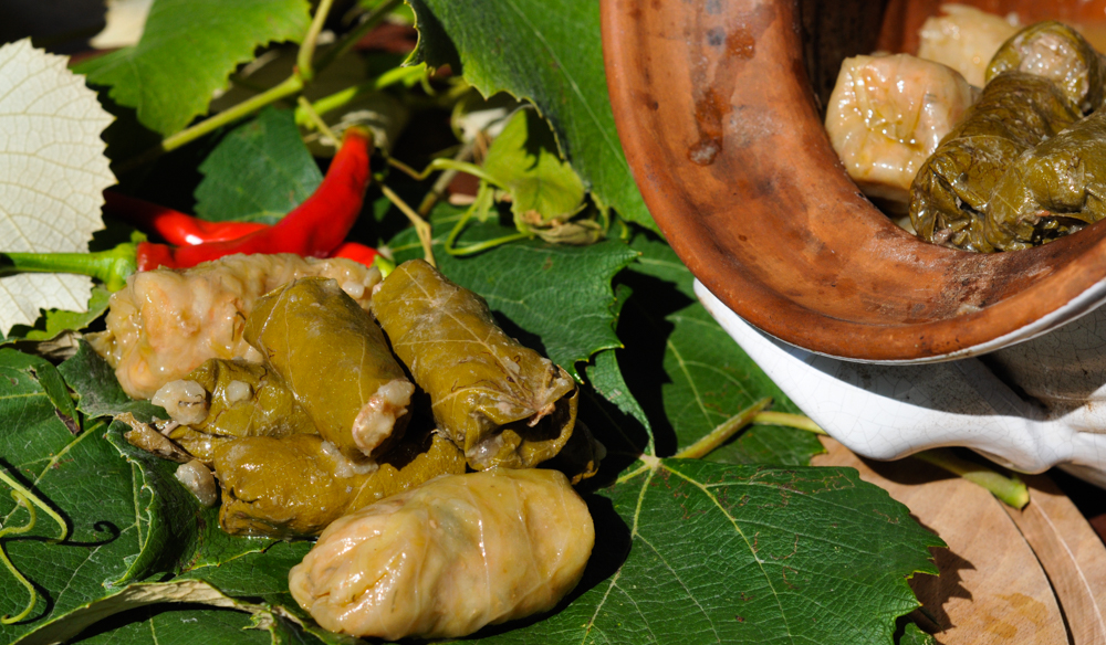 Sarmale in oala de lut pregatite in cuptor vechi  pe  lemne