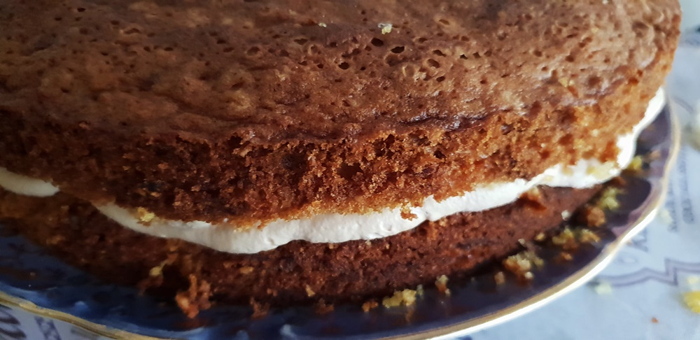 Desert carrot cake