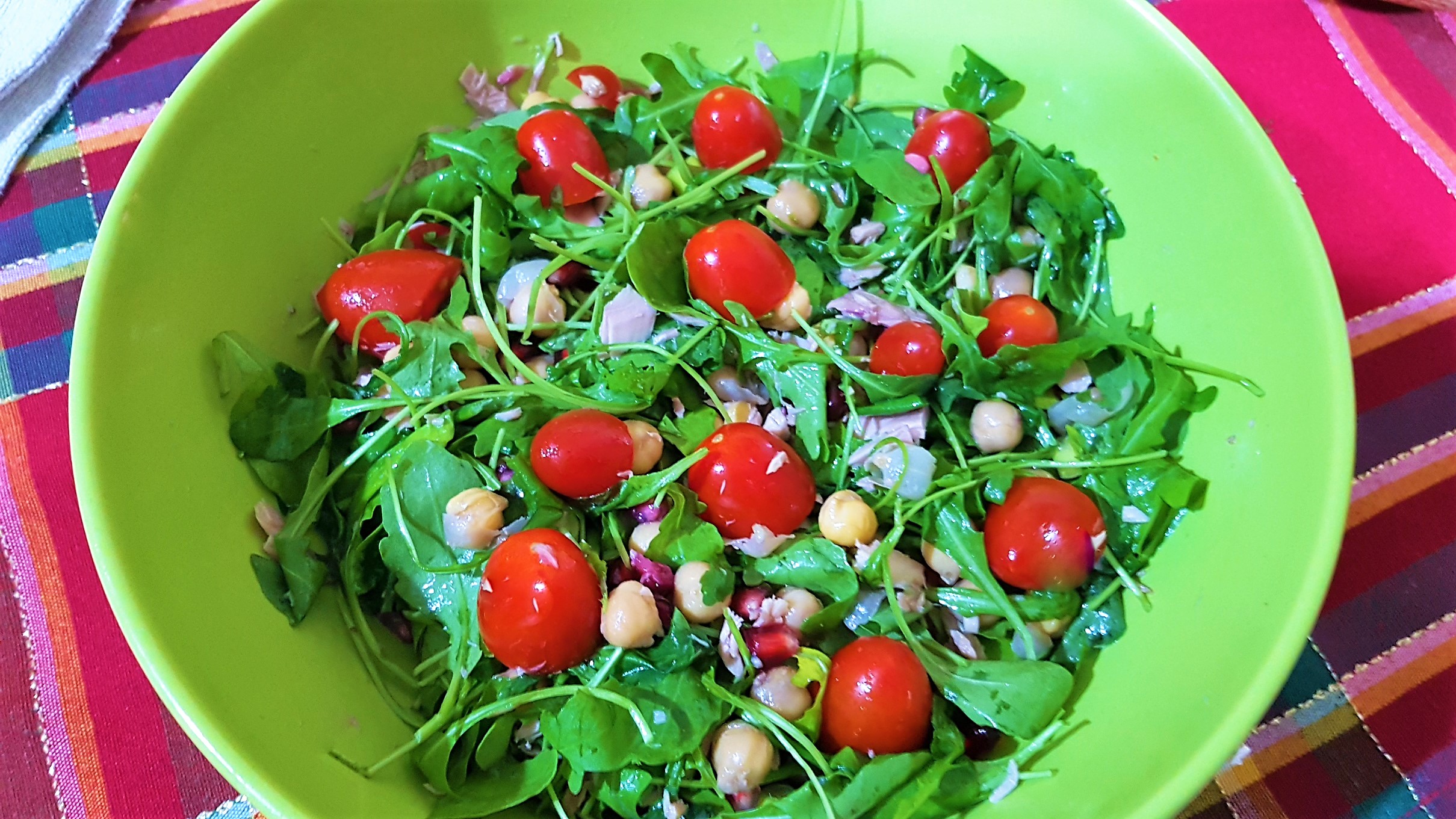 Salata de rucola cu ton si naut