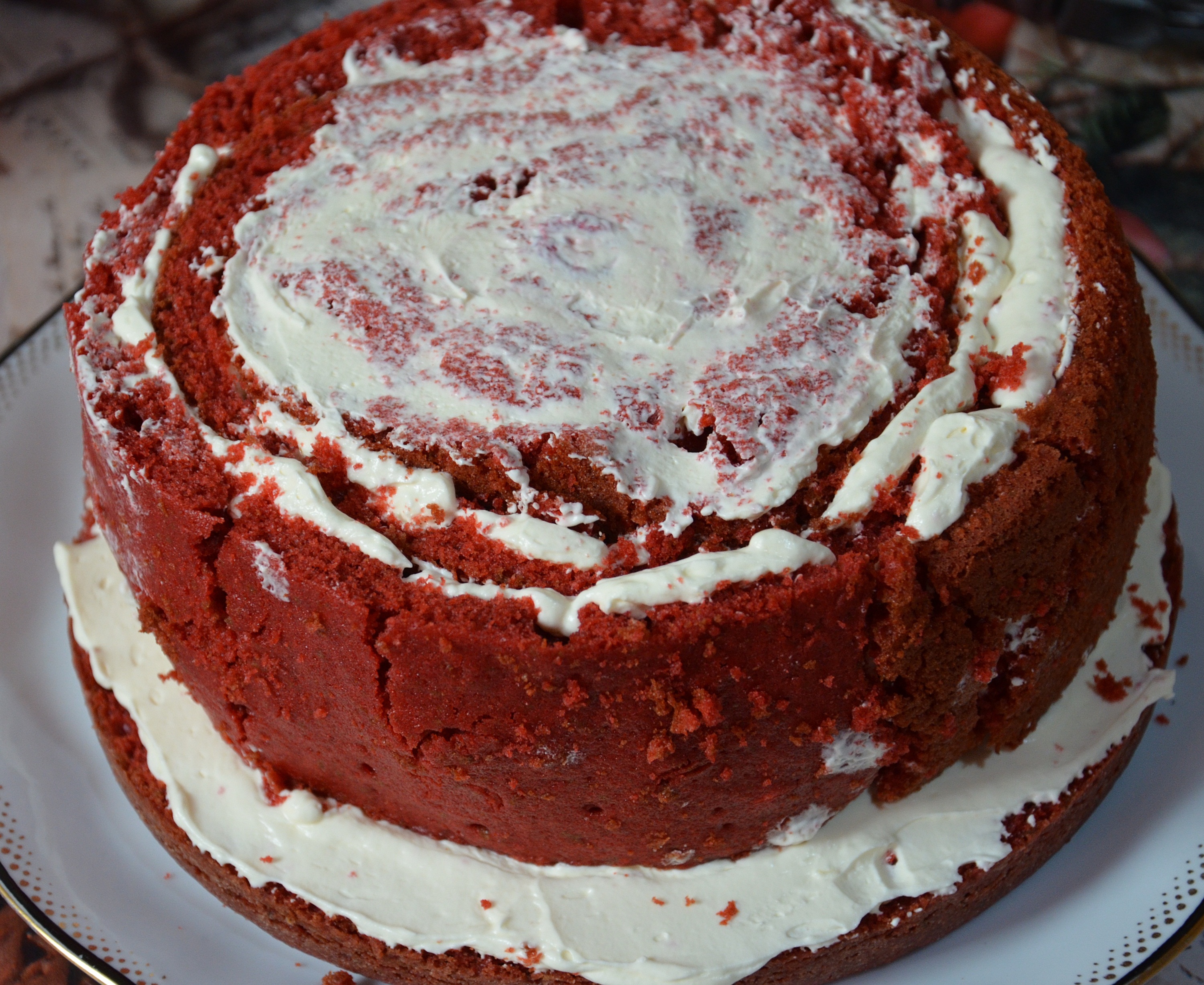 Tort Red Velvet, cu crema de branza si lamaie
