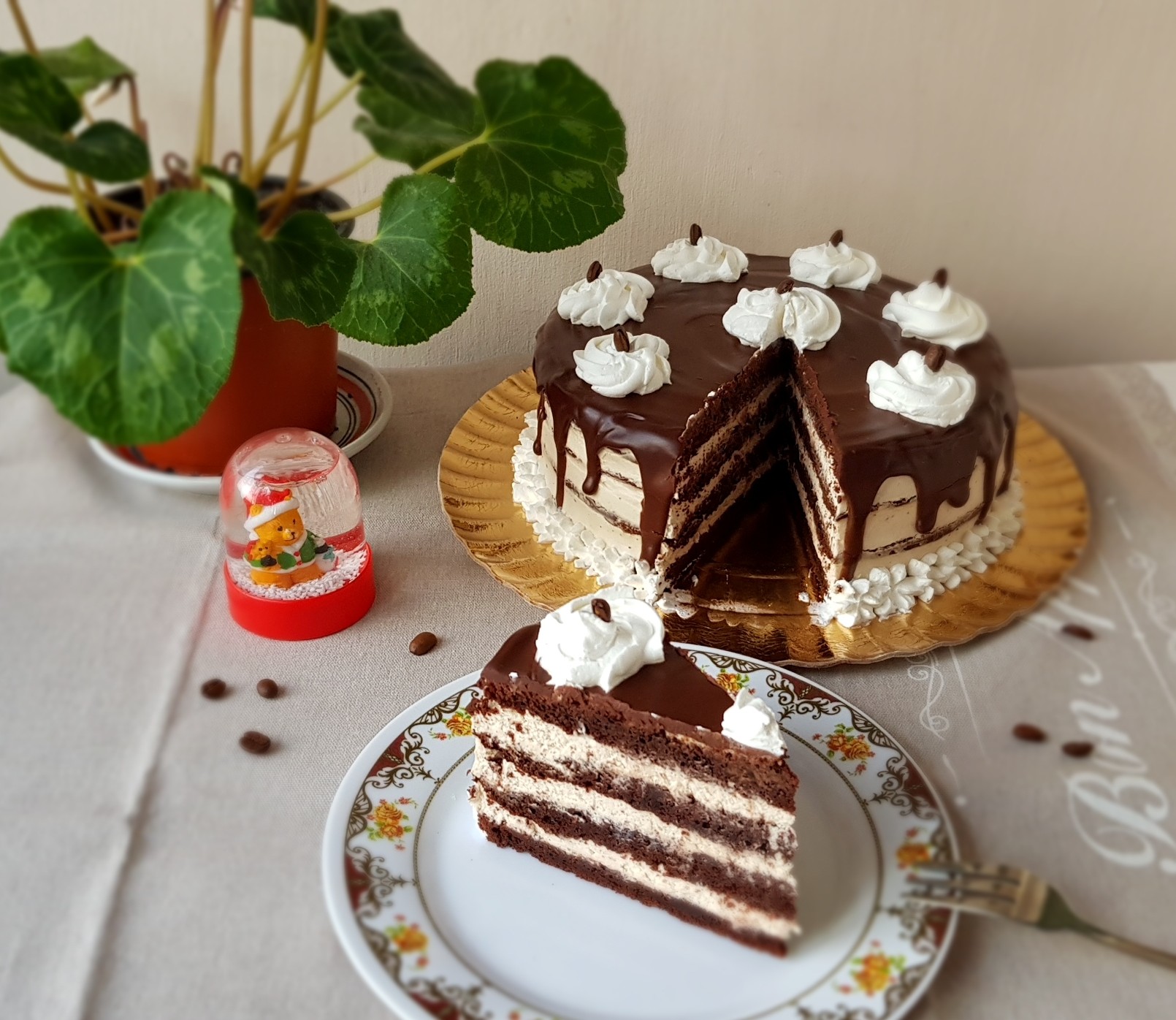 Tort cu crema de mascarpone si cafea