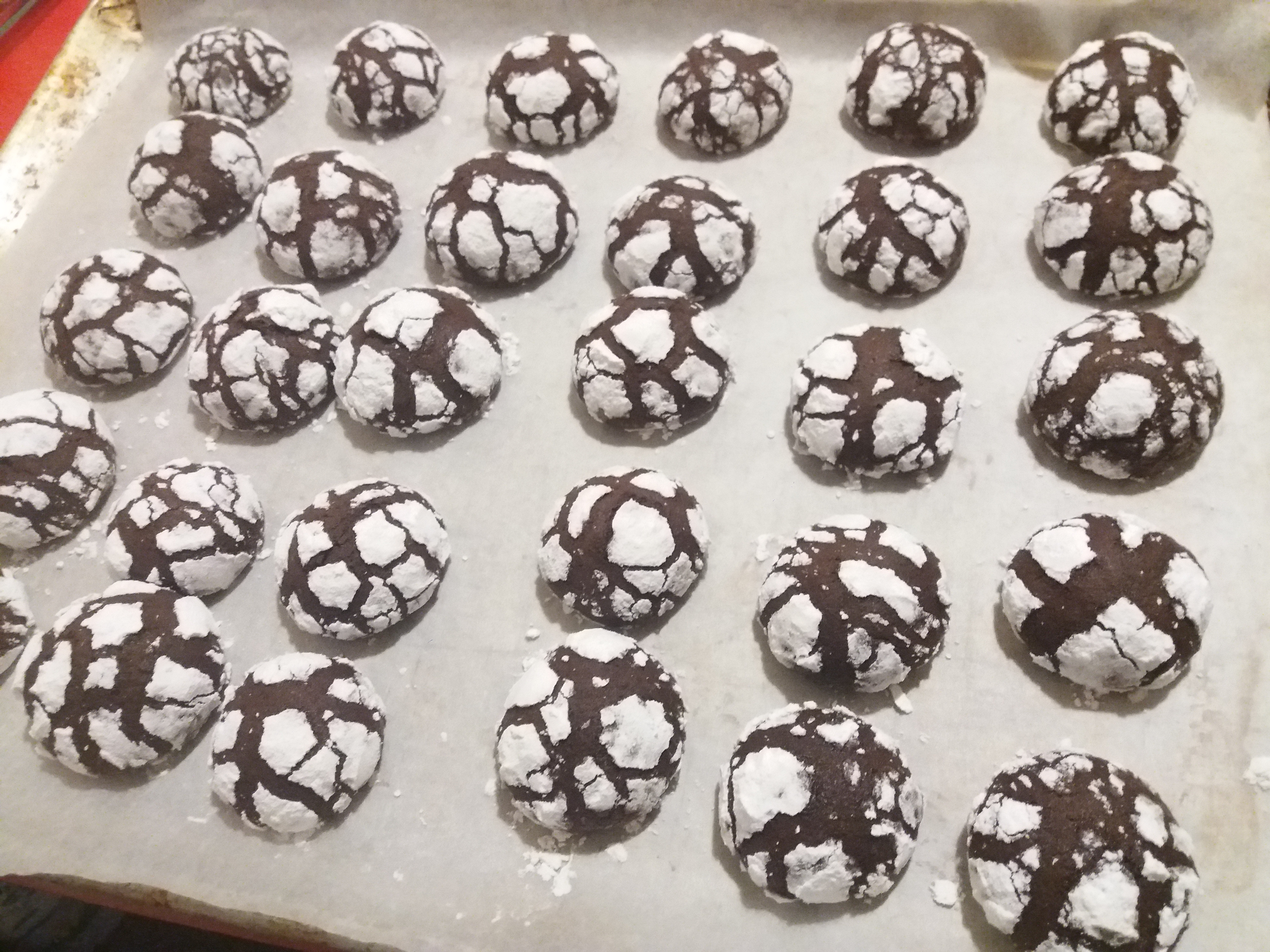 Desert fursecuri cu ciocolata (Chocolate crinkles)