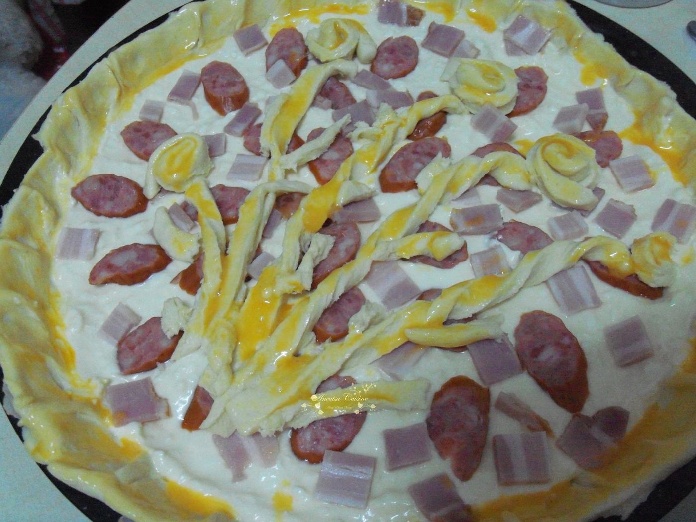 Aperitiv tarta cu branza, bacon si cabanos