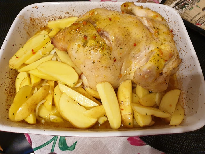 Pui cu sos de portocale la cuptor cu cartofi noi
