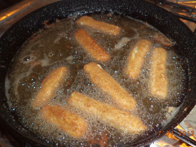 Aperitiv mozzarela sticks