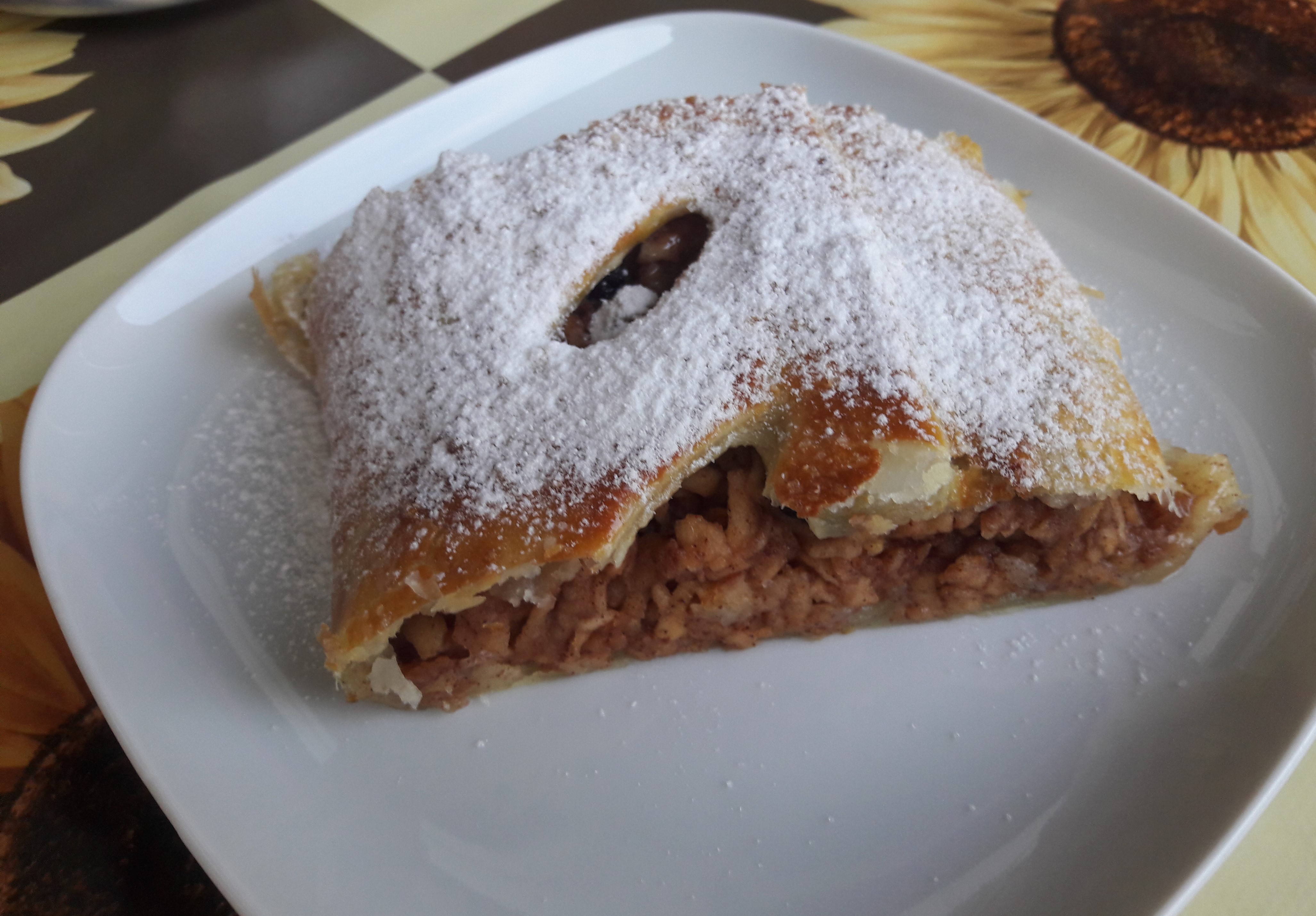 Desert strudel cu mere