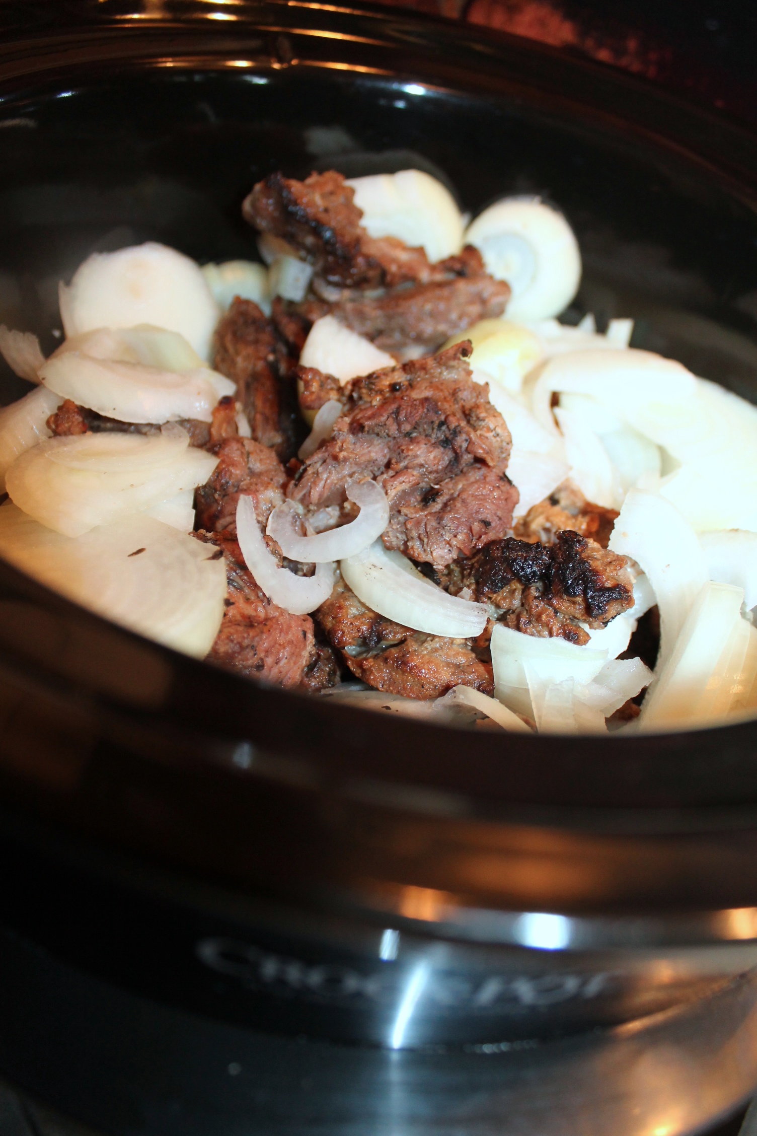 Pastrama cu sos la slow cooker Crock-Pot