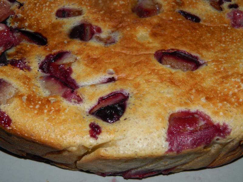 Clafoutis cu prune la slow cooker Crock-Pot