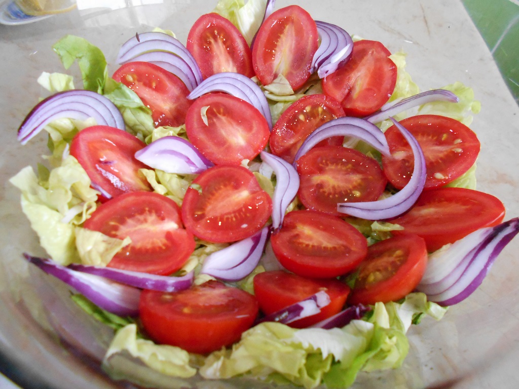 Salata de rosii cu branza tofu