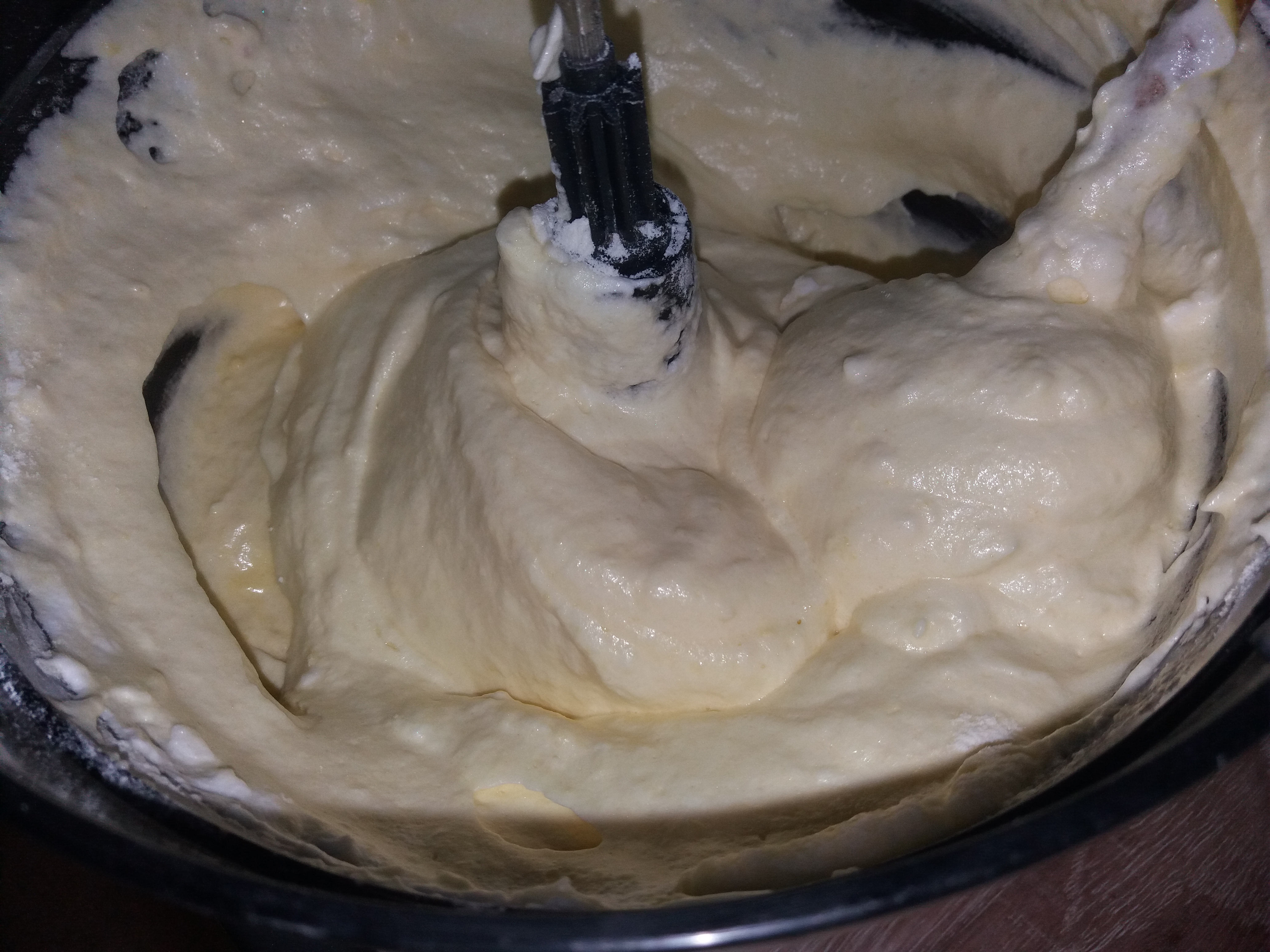 Desert prajitura cu nuca si crema caramel