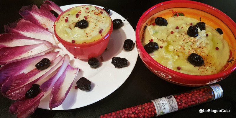 Humus cu faina de naut si avocado