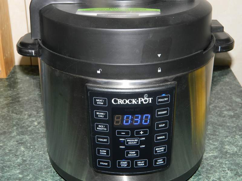 Mancare de inimi si pipote cu ceapa si ardei la Multicooker-ul Crock-Pot Express