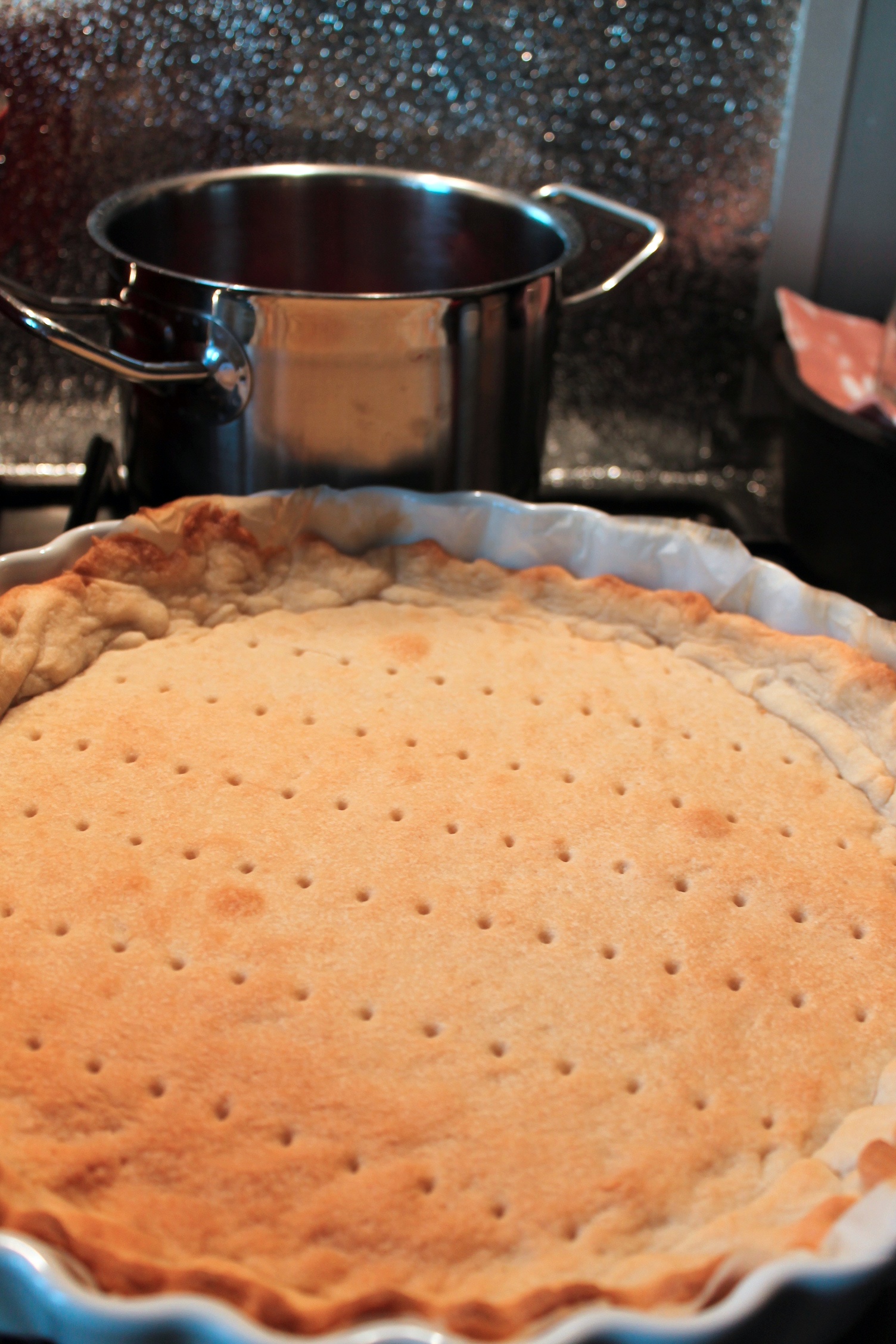 Desert tarta cu fructe de padure si mandarine