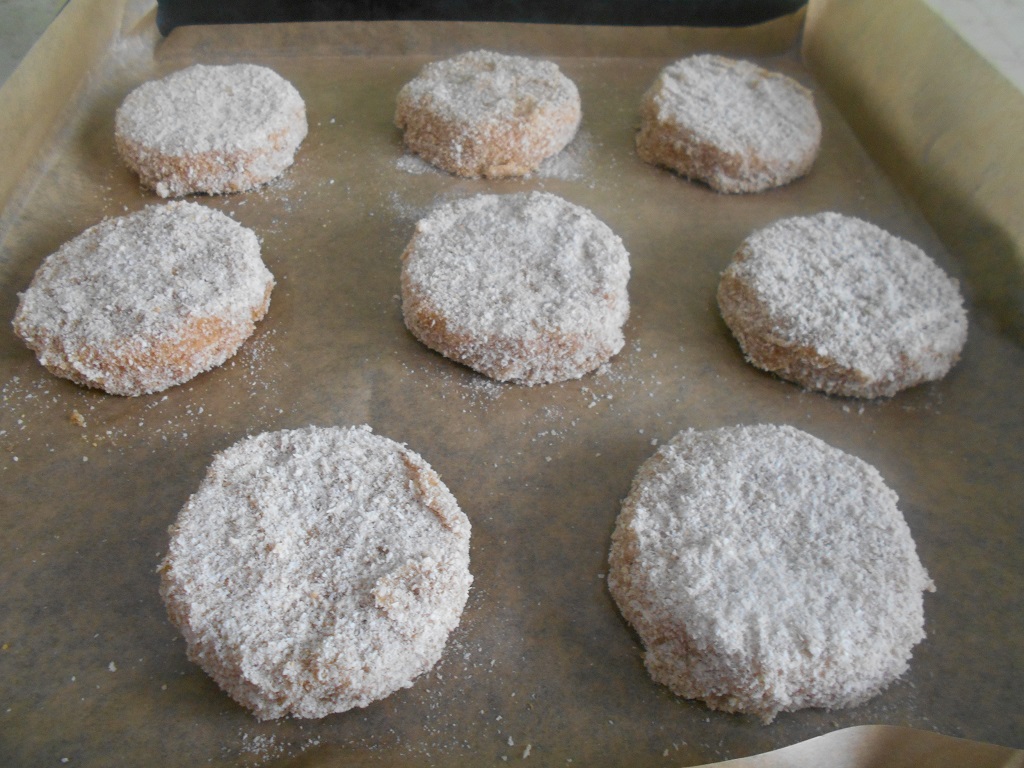 Cascaval pane la cuptor, cu cartofi natur